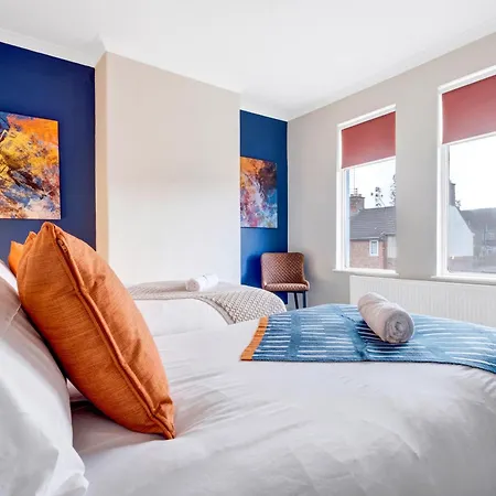 Inspira Stays - Stylish Modern 2 Bedroom House - 7 Mins From M1 - Free Parking - Wifi & Smart Tv Leicester Exterior photo