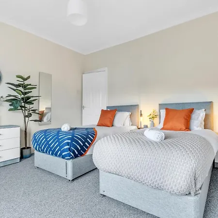 Inspira Stays - Stylish Modern 2 Bedroom House - 7 Mins From M1 - Free Parking - Wifi & Smart Tv Leicester Exterior photo